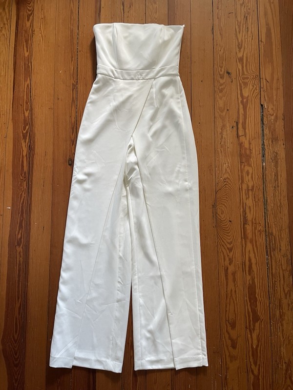BRAND NEW! Women’s White House Black Market Strapless Split Leg Jumpsuit Size 0