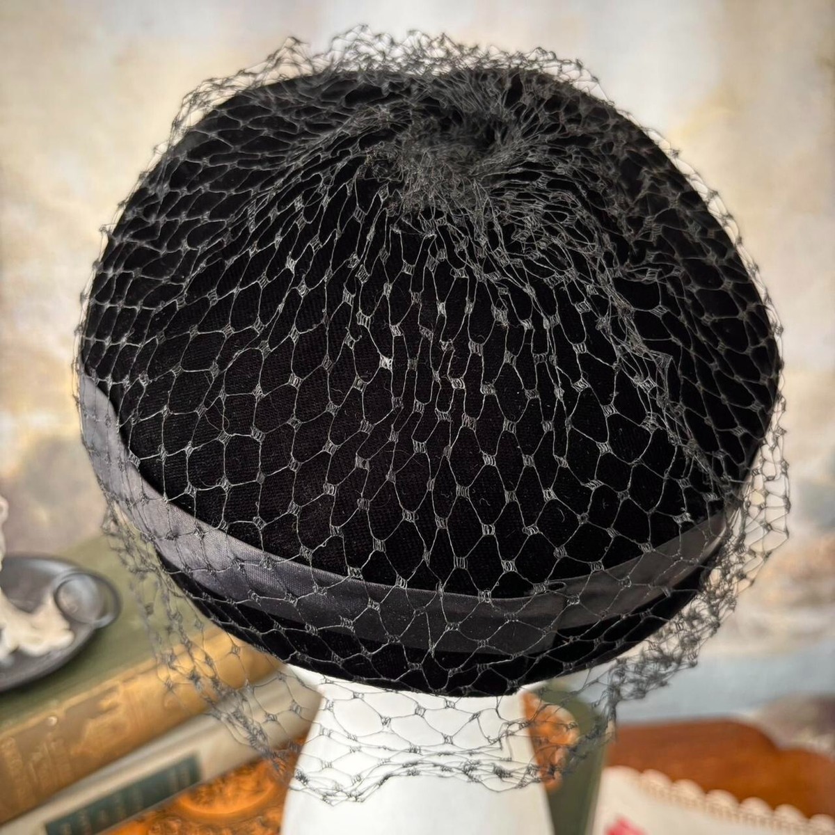 Favorette 1950s Vintage Black Velvet Pillbox Hat w/ Rhinestone Brooch & Netting Cocktail Pillbox 1950s Vintage Hats for Women for sale | eBay main image 4