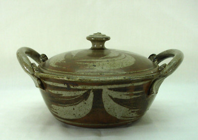 ROBIN HOPPER STUDIO CANADIAN ART POTTERY COVERED DISH CASSEROLE DISH