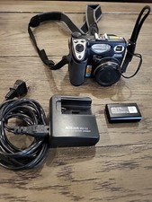 Nikon COOLPIX 5000 5.0MP Digital Camera, charger 16mb Needs Battery Not Tested