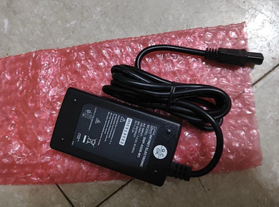 SKYNET ELECTRONIC SNP-A026-M3 3pin 5V 2.2A Netzteil-Adapter-Ladegerät Plug