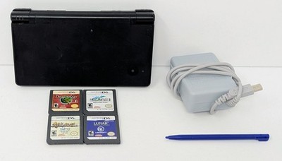 Nintendo Black DSi Handheld System Bundle w/ Charger & 4 Games - FFIII - Tested!