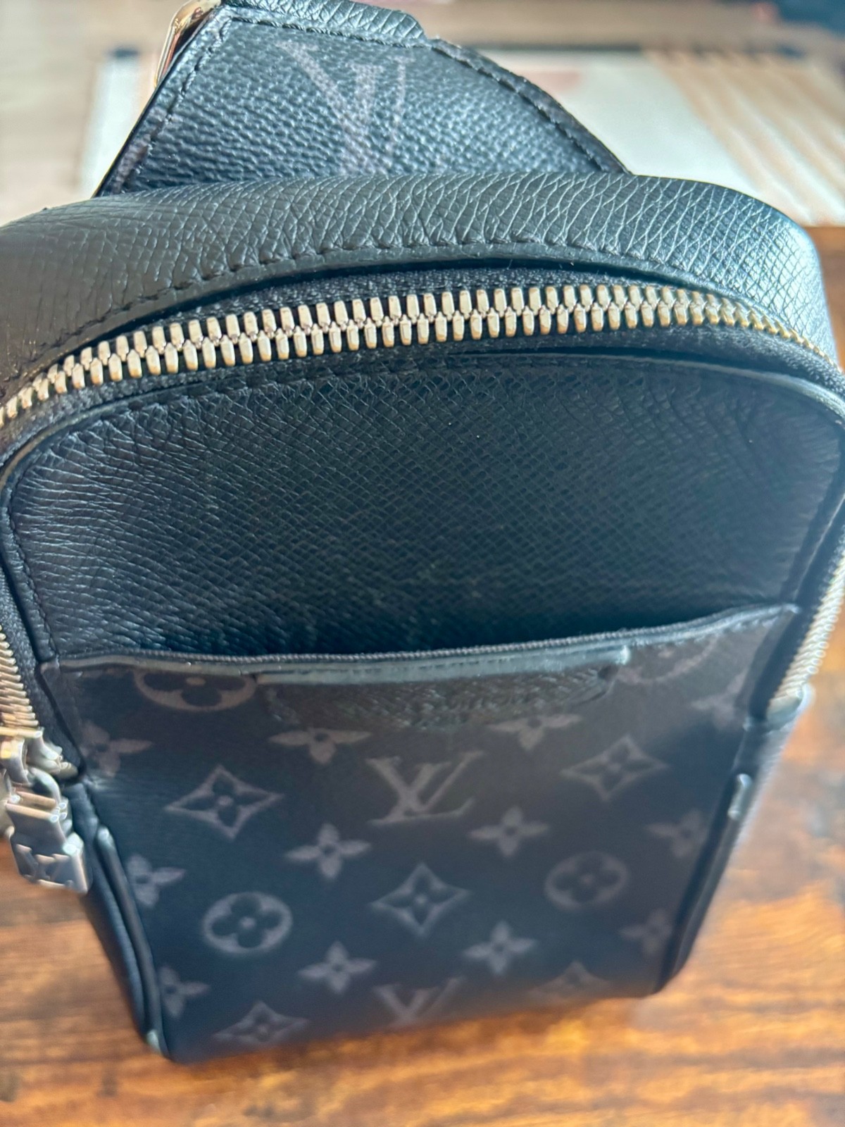 Authentic Louis Vuitton Outdoor Eclipse Unisex Cr… - image 7