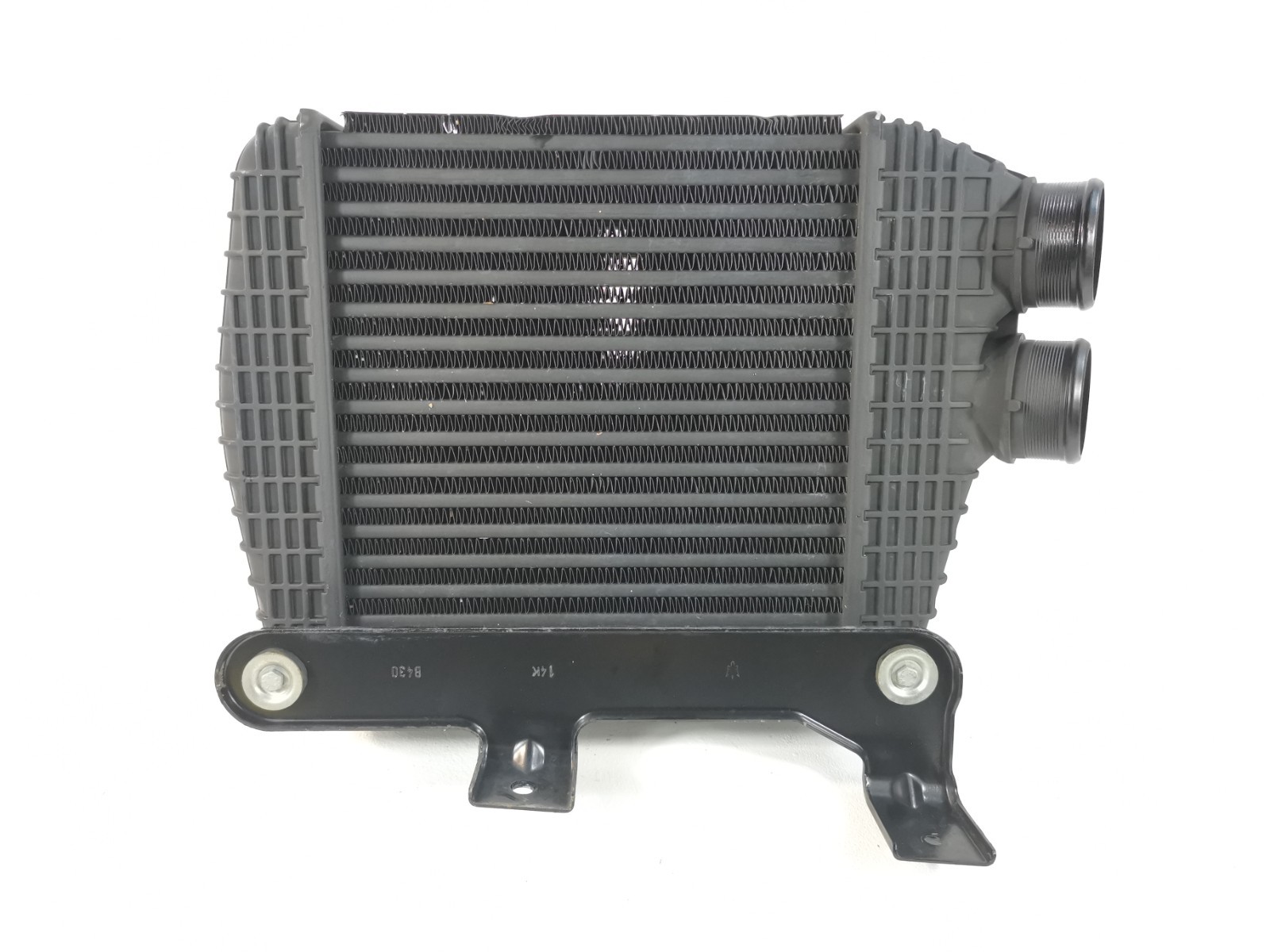 Maserati Ghibli 3.0 RWD Auto 2015 Right Side Turbo Radiator Intercooler OEM
