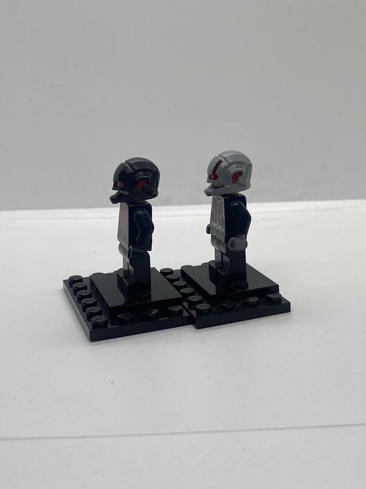 LEGO Super Heroes Hank Pym Minifigure Ant-Man Marvel 76039 + Ant-Man Scott Lang - Image 3 of 4