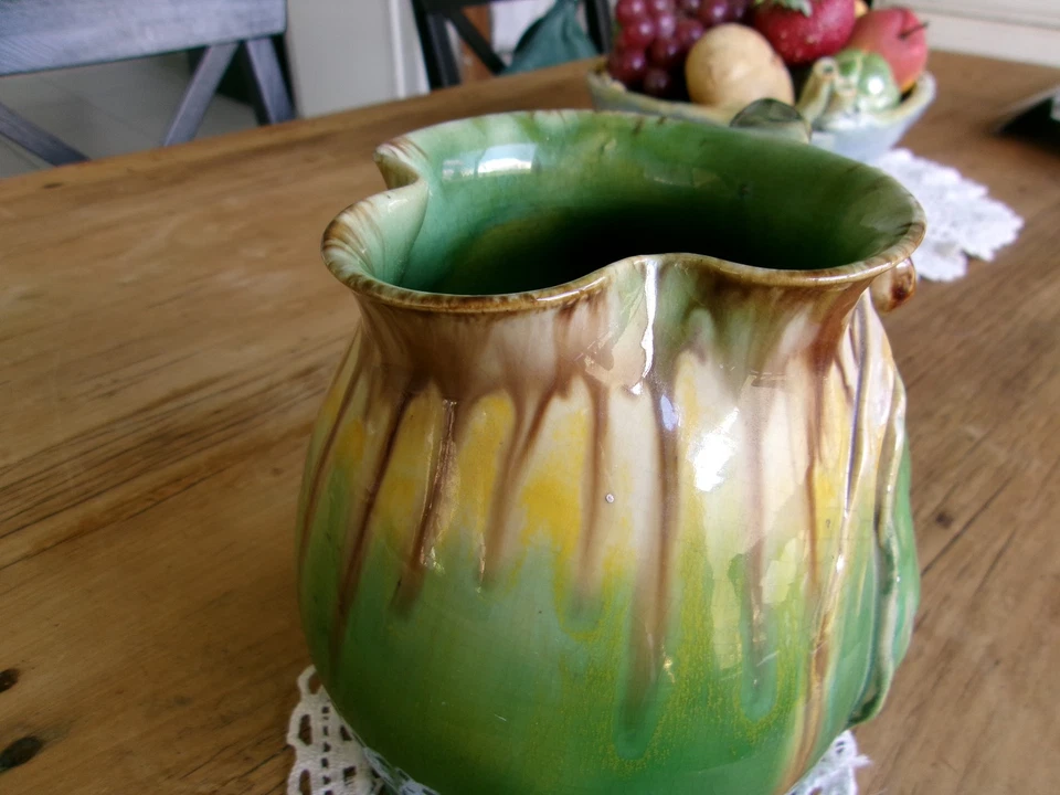 VINTAGE REMUED GUM-NUTS AND LEAFS JUG, EARLY SERIES 40M AUSTRALIAN POTTERY - image 4 of 4