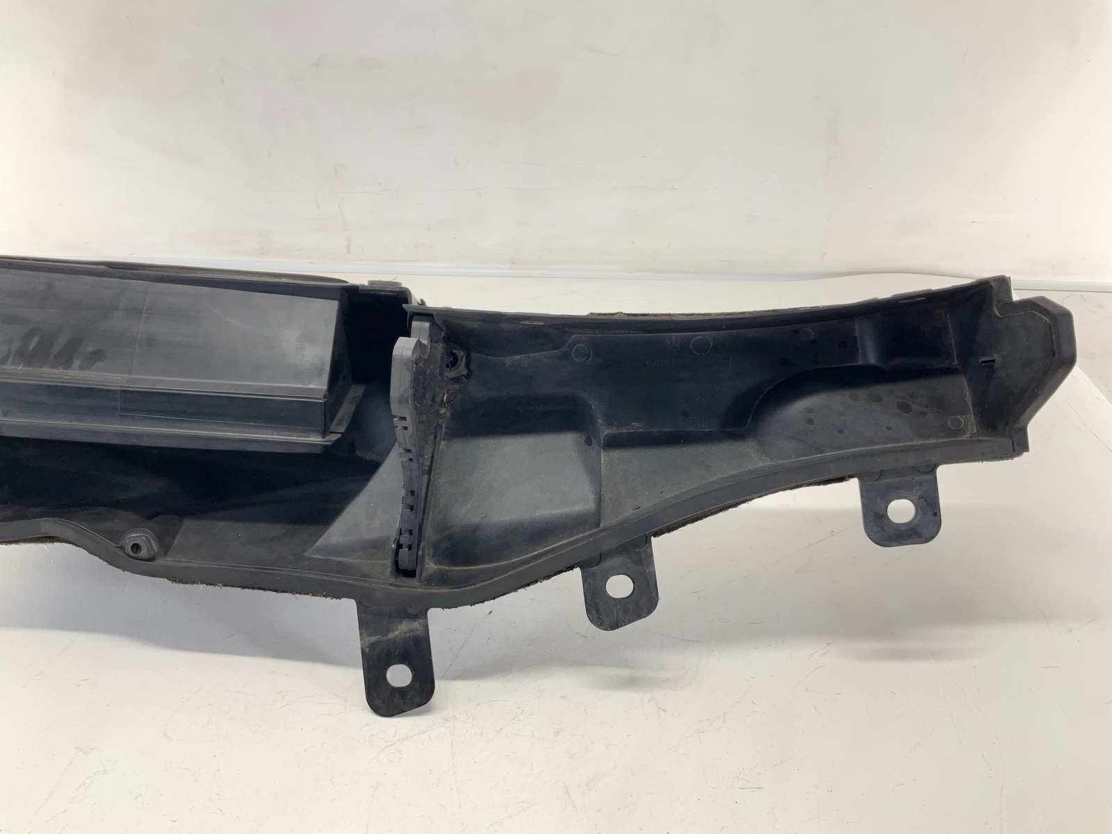 14-17 MASERATI Ghibli Front Under Cowl Air Filter Housing CM
