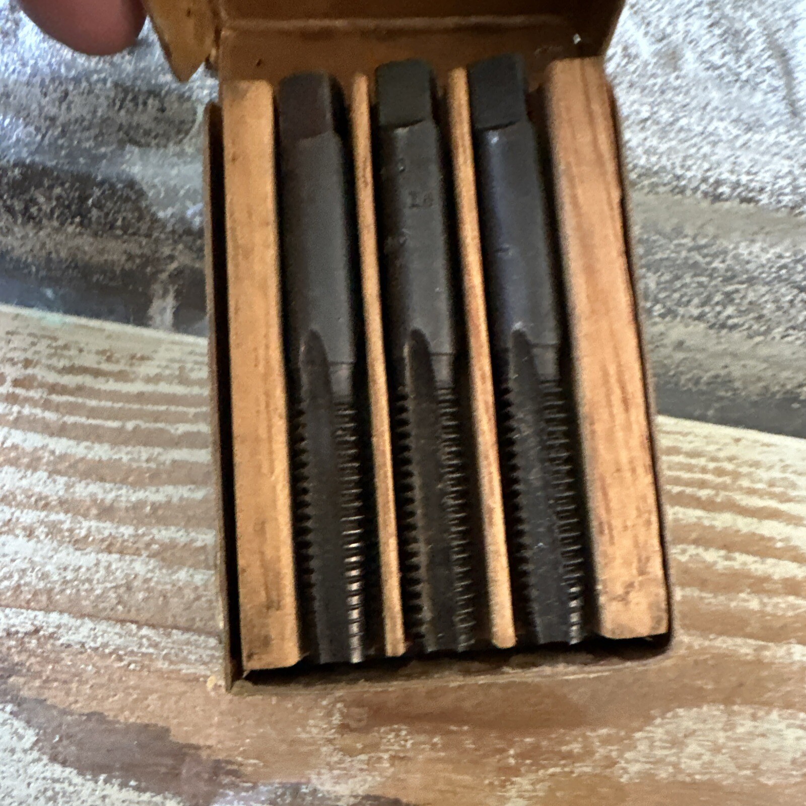 Vintage Vermont Tap & Die Cut Thread Hand Taps No. 105 , 3/816 Set of