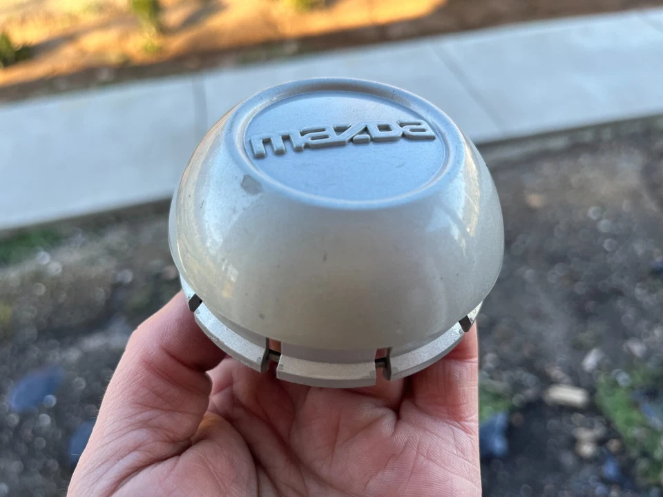 MAZDA B-2300 B-2500 B-3000 B-4000 OEM TAPA CENTRAL RUEDA F57A-1A096-DA 1998-2003 Foto 2 de 4