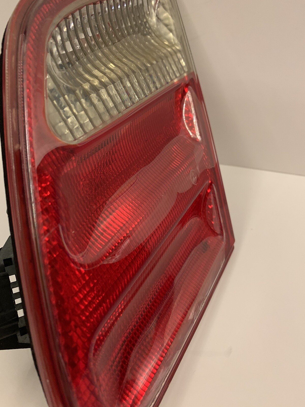 MERCEDES A2108204264 RIGHT REAR TAIL BRAKE LIGHT W/ BULBS 0002 W210