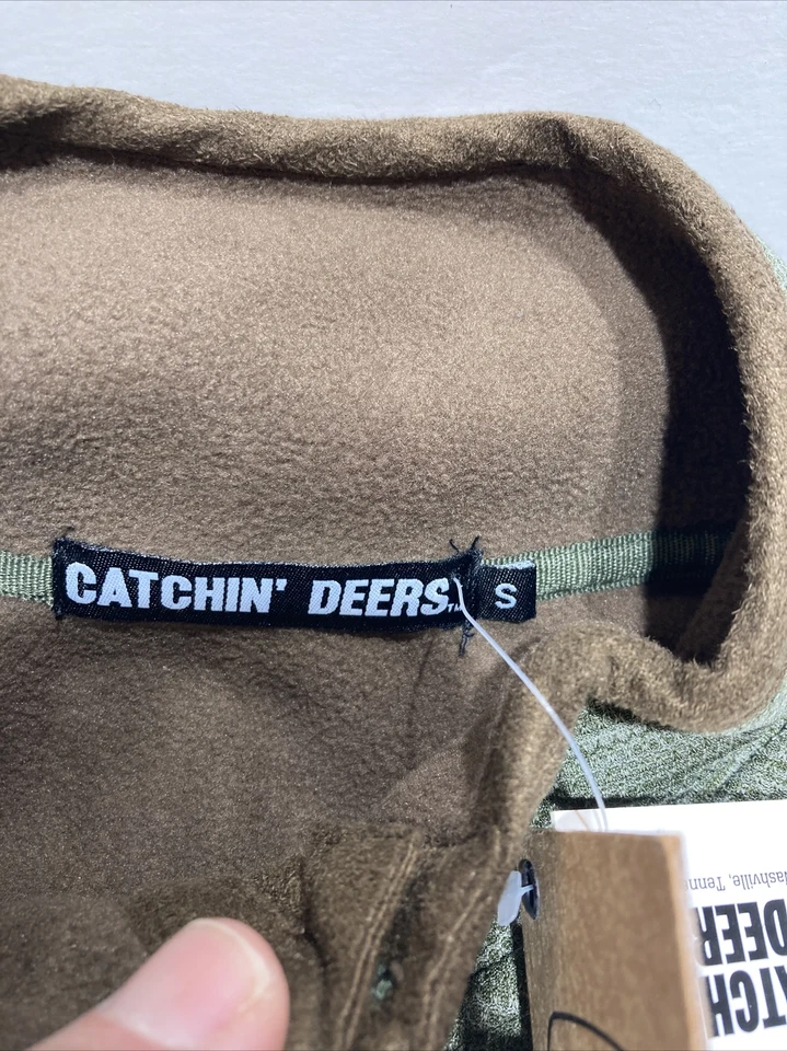 Catchin’ Deer. 1/4 button sweater size Sm - Image 4 of 4