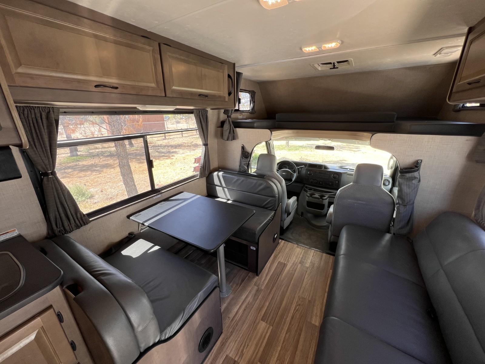 2019 Thor 28A Motor Coach (class C)