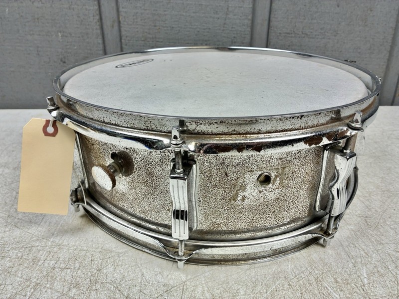 14” SILVER LUDWIG SNARE DRUM