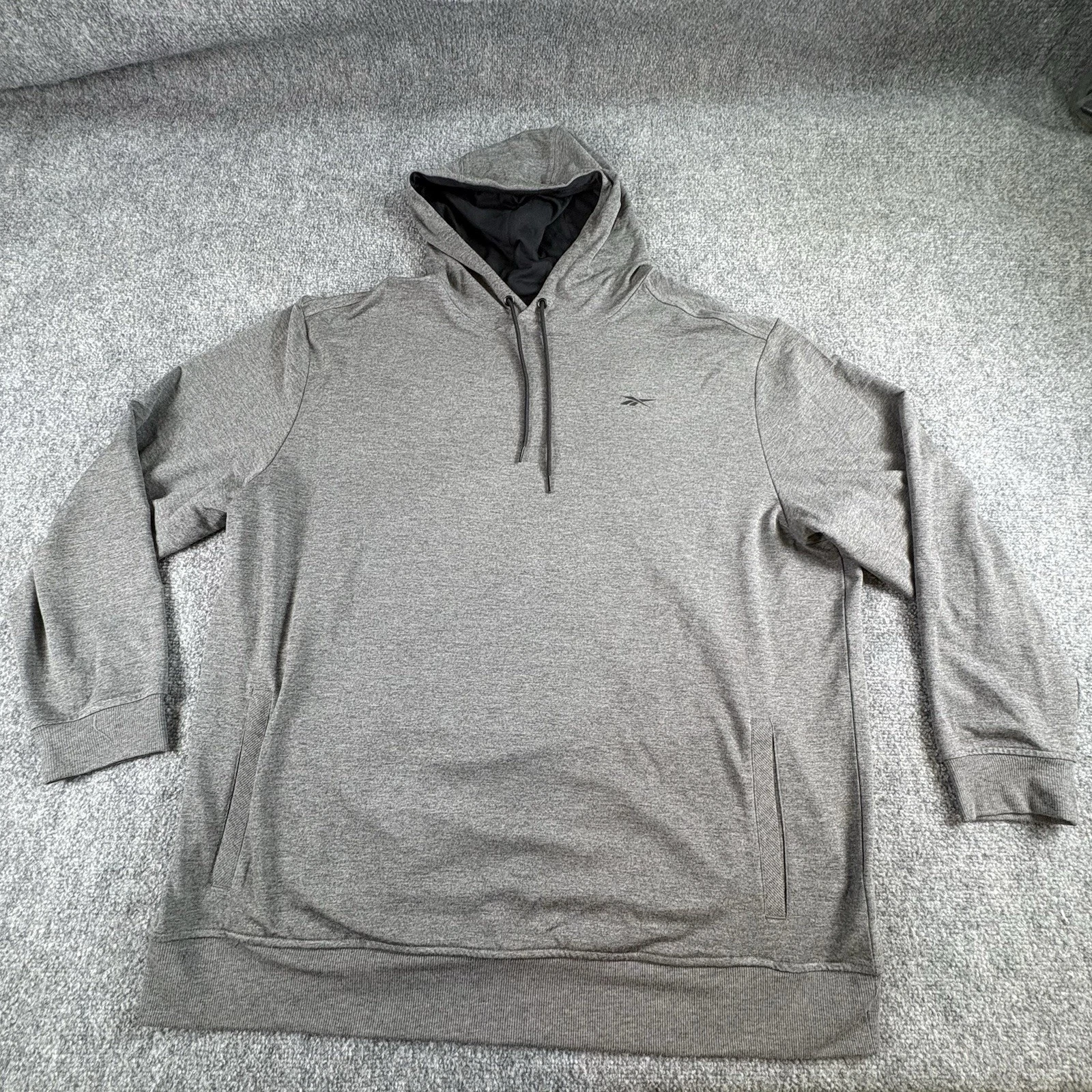 Reebok Hoodie Men 2XL Gray Speedwick Pullover Athletic Gym Casual Streetwear
Opens in a new window o