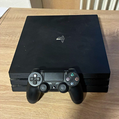Sony PlayStation 4 Pro 1TB Heimkonsole Schwarz 4K UHD PAL inkl. DualShock 4