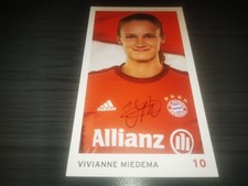 Vivianne Miedema hand signed FC Bayern München Club autograph card