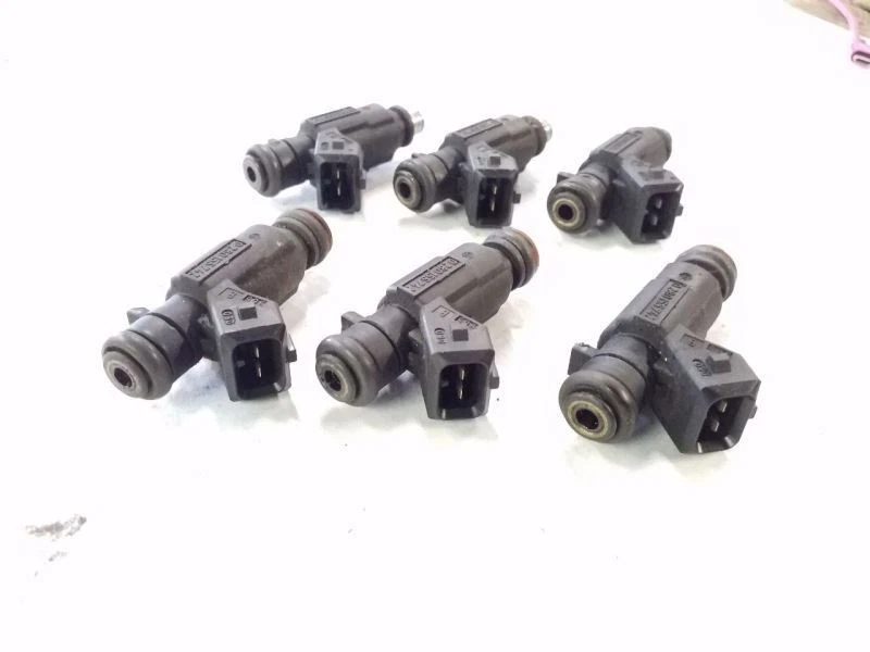 Juego de inyectores de combustible - Cantidad de 6 | Se adapta a Mercedes Benz E320 ML320 CLK320 1998-2005 Foto 3 de 4