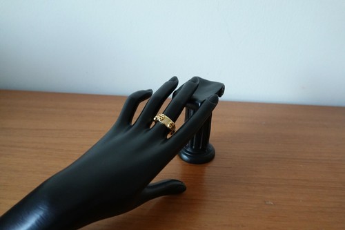 ANILLOS CON LOGOTIPO DE TORY BURCH MILGRAIN EN COLOR DORADO. TALLA 7 - Imagen 7 de 12