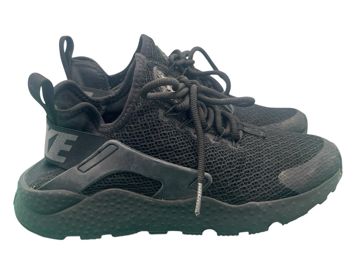 Size Nike Air Huarache Triple Black UK