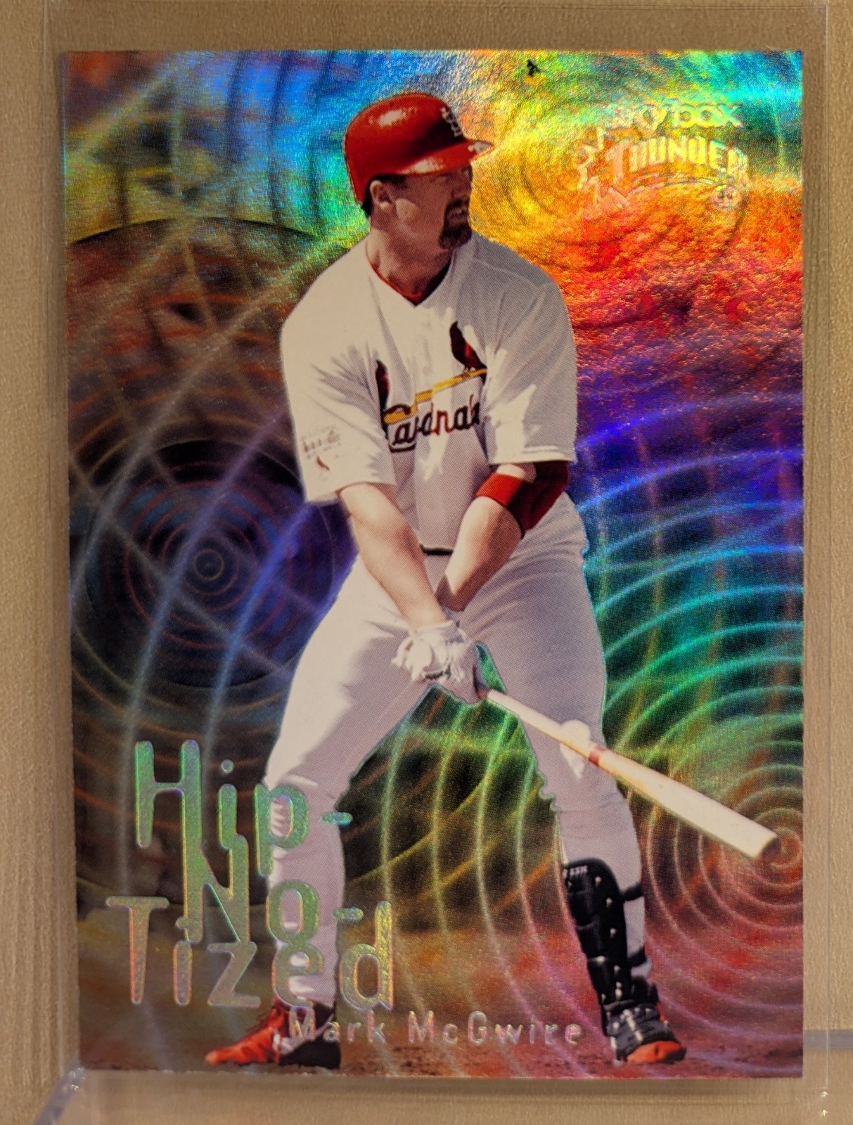 1999 Skybox Thunder HIP-NO-TIZED #8 Mark McGwire Cardinals Refractor RARE INSERT