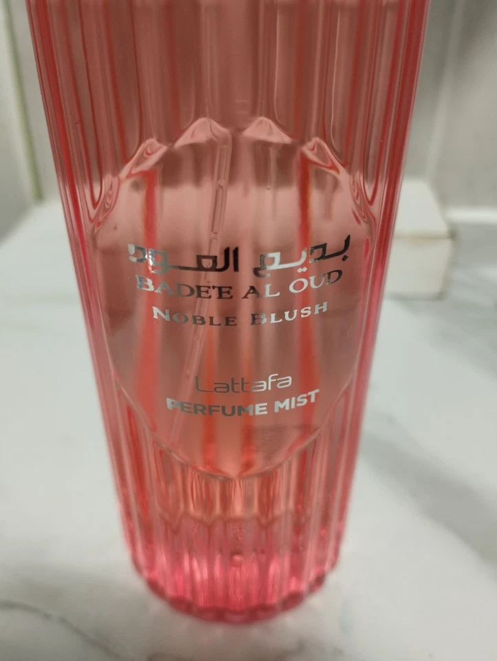 Brume BADE'E AL OUD NOBLE BLUSH LATTAFA 250ml - Photo 2/3