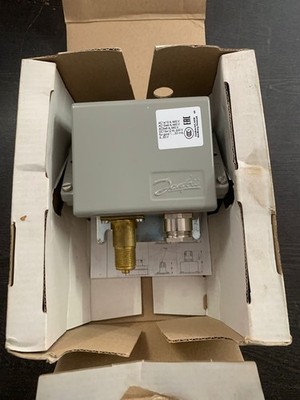 New Danfoss KPS35 060-310066 Pressure Switch 0 to 8 Bar Free Fast Shipping