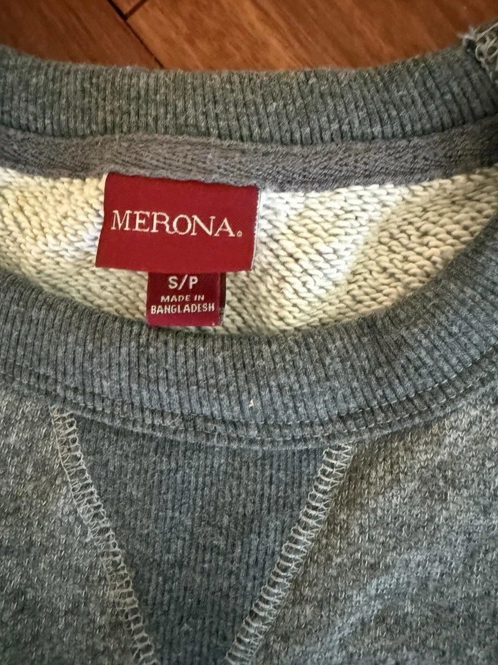 MERONA Women's Sweatshirt SZ S/P Gray Deer W Boots Meas. Bust 40 In Length 25 In - Image 4 of 4