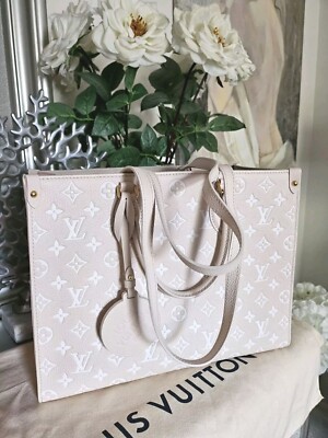 LOUIS VUITTONプレッド▪レッツゴー Louis Vuitton OnTheGo Tote MM Beige Pink Yellow Monogram Embossed