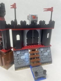 LEGO Castle 8802 Dark Fortress Landing 98% Complete w/cas273 Minifigure 2005