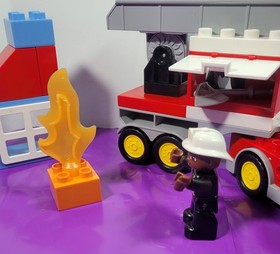 Lego Duplo 10592 Fire Truck Complete Set Fireman Firefighter Flame