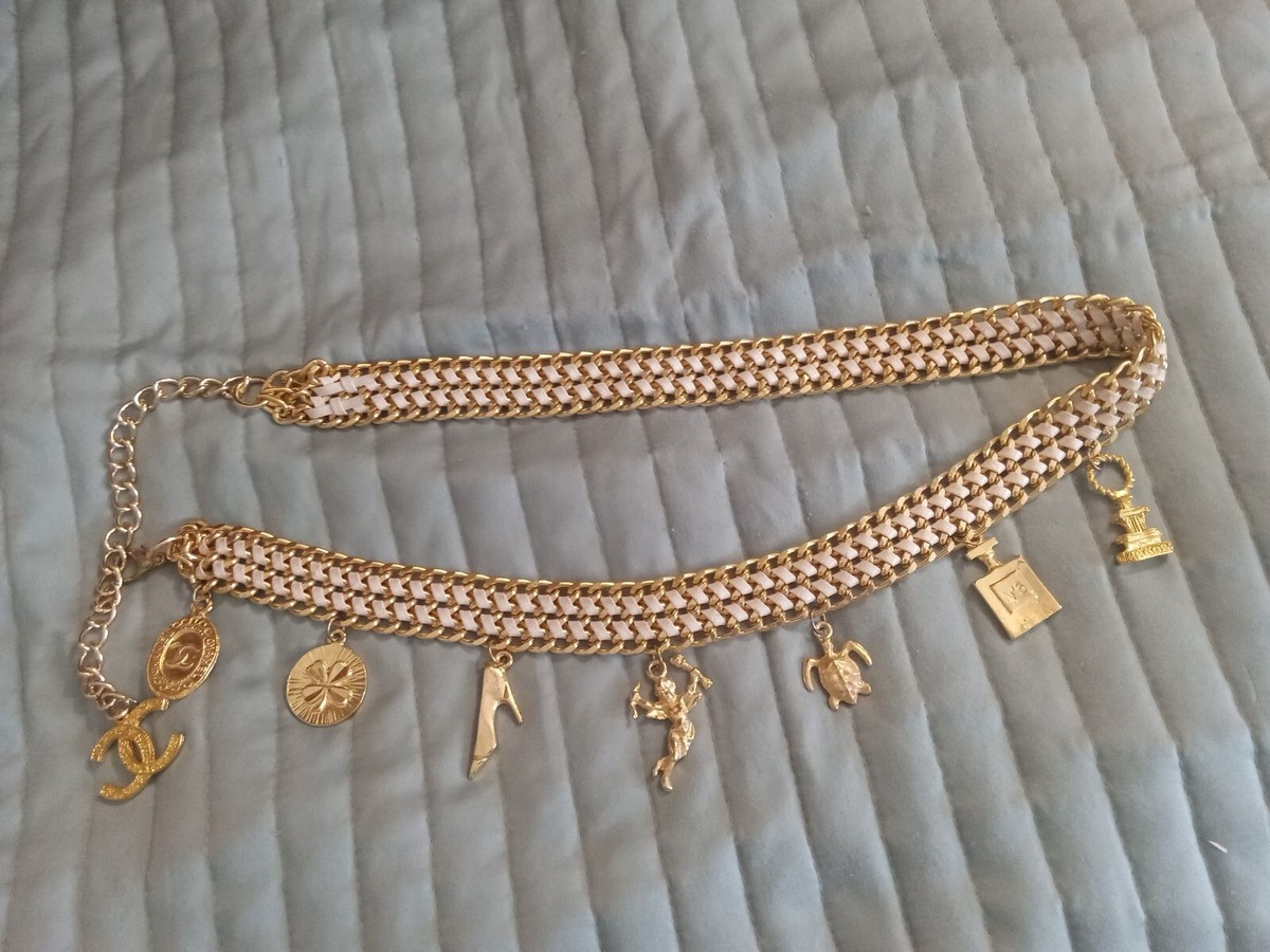 CHANELヴィンテージベルト VINTAGE CHANEL GOLD TONE CHAIN LINK BELT WITH LEATHER AND 7