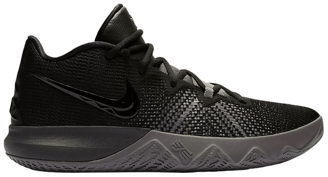 kyrie flytrap size 15