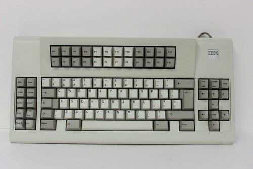 IBM 09F4230 TYPE 3471 104 KEY KEYBOARD WITH WARRANTY