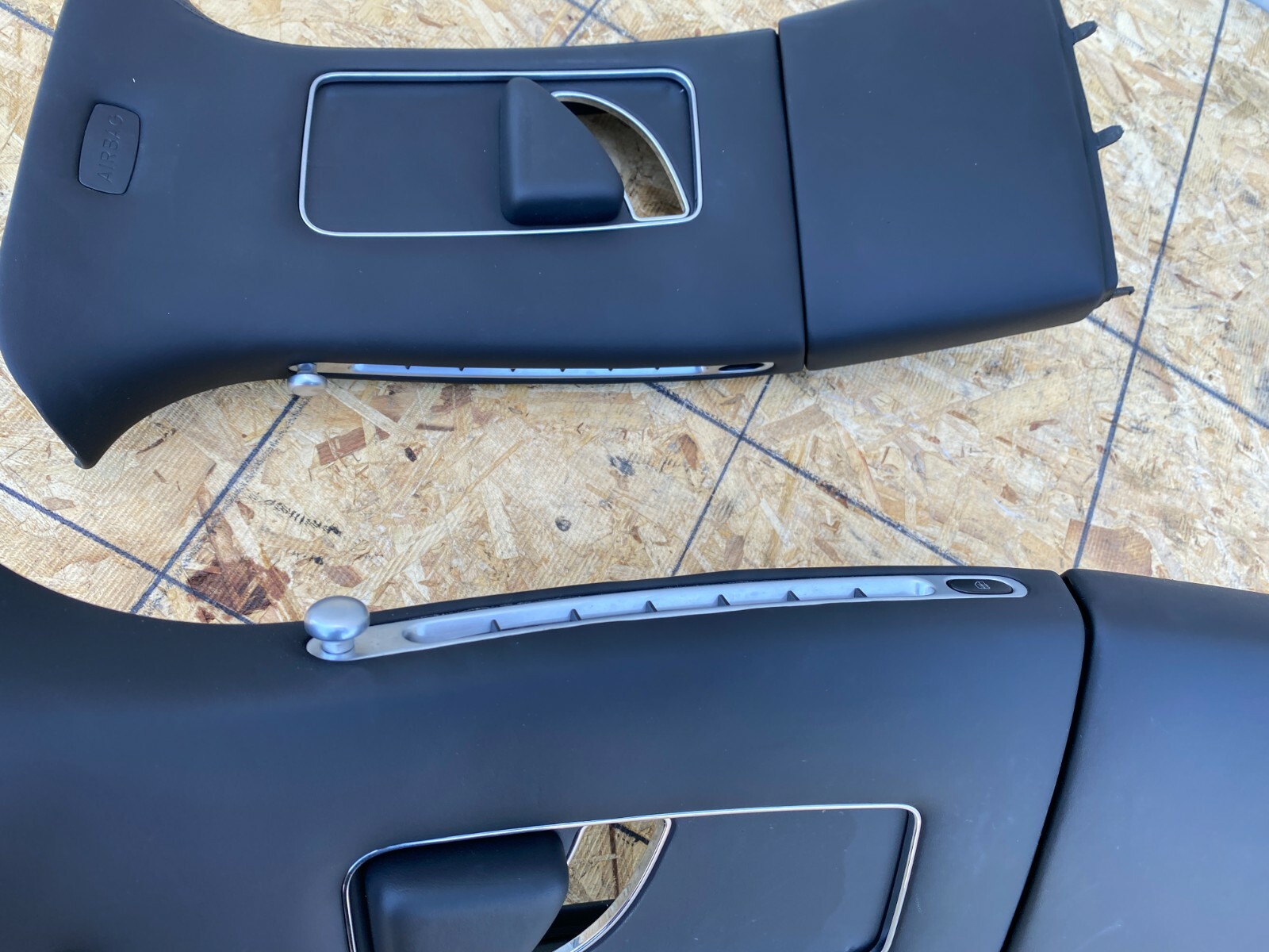 B PILLAR LEFT RIGHT COVER BLACK SET BENTLEY CONTINENTAL FLYING SPUR 06-12 OEM