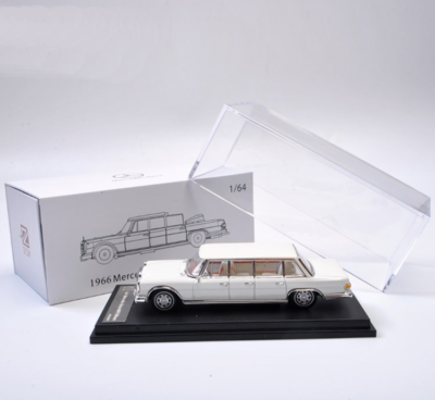 DCM 1/64 Scale Mercedes-Benz PULLMAN W100 White Alloy Model Car