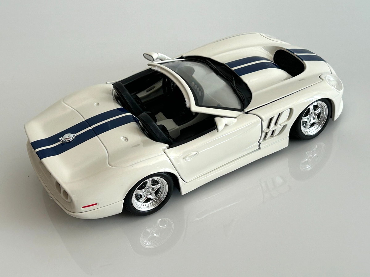 【未開封完品】Shelby Collectibles エレノア　サイン入りモデル s-l1200.png