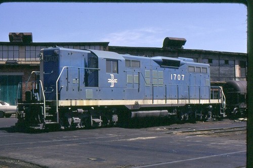 Boston & Maine GP-9 # 1707 '1974' @ Boston,MA. ORIGINAL 35MM color slide