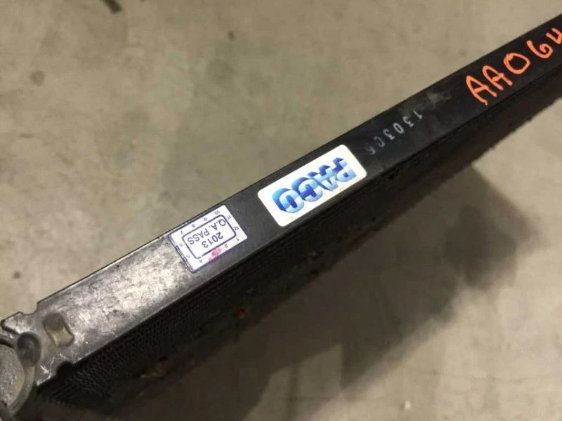 03 04 05 06 07 Ford F350 Super Duty 6,0 L 4x4 condensador de CA 111 k Foto 3 de 4