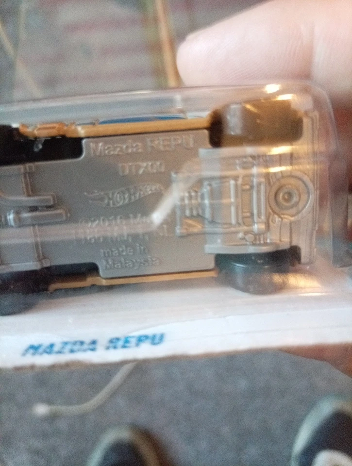 Mazda Repu - Modelo Hot Wheels Treasure Hunt 2024 2016 Foto 2 de 3