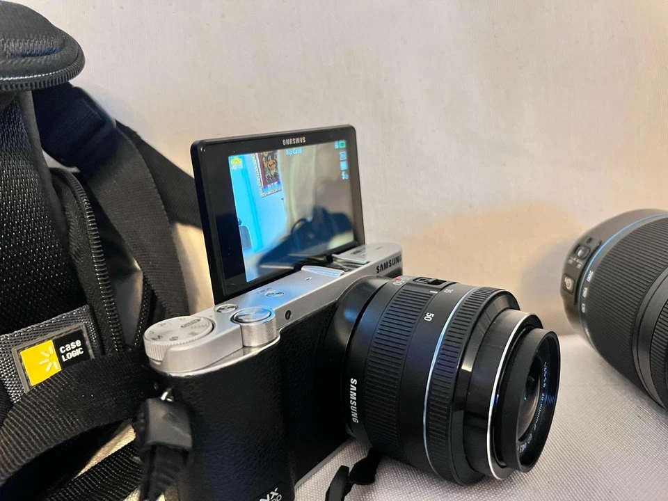 fotocamera samsung nx3000 con accessori praticamente nuova - Immagine 2 di 4