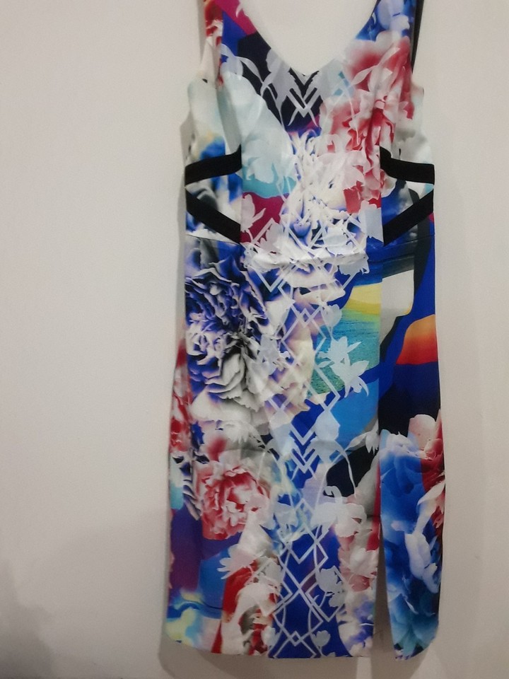 Table Eight  Dress Womens  Size 14  Fit and Flare Cross Back Lined V Neck Party