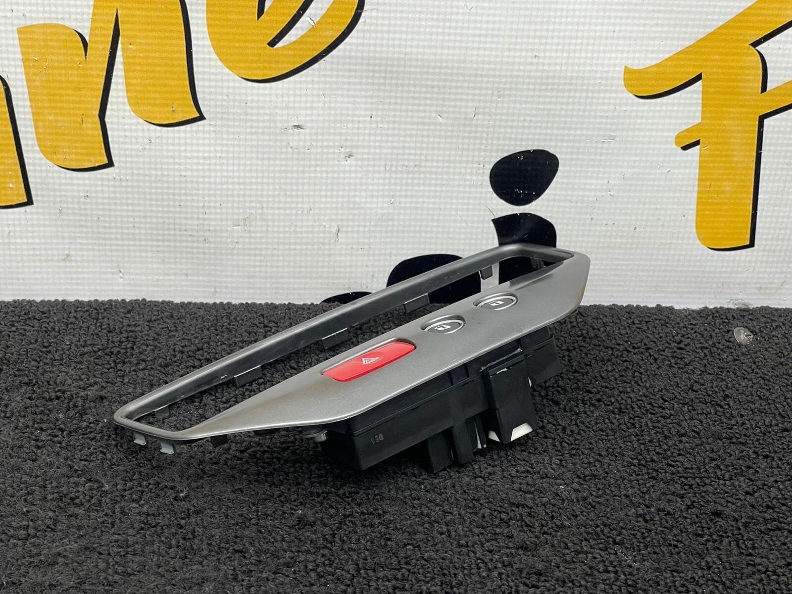 2008 MASERATI GRANTURISMO OEM HAZARD LOCK SWITCH W/ A/C CONTROL BEZEL TRIM COVER