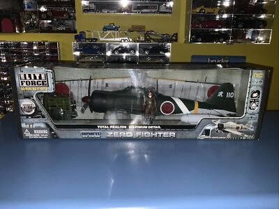 BBI ElLITE FORCE WWII ZERO FIGHTER FIGHTER SCALE 1/18 W/ PILOT