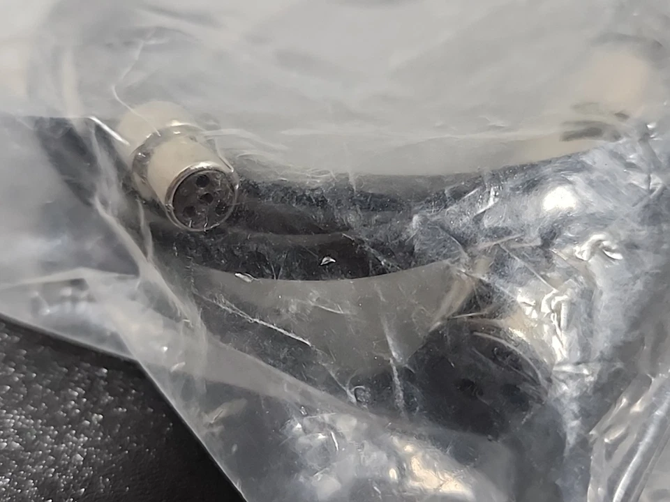 Shure WA310 TA4F to XLR-FEMALE Microphone Adapter Cable - Image 3 of 3