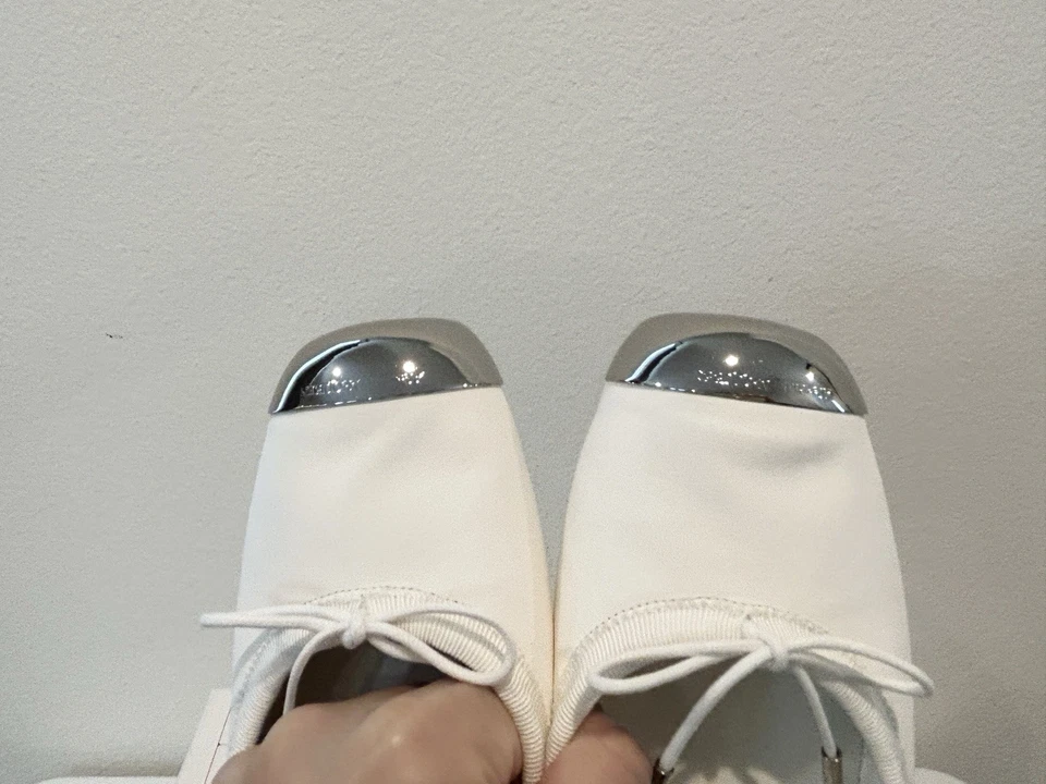 Bailarinas Alexander McQueen Punk Puntera Plateada Napa, Talla 38, Nuevas en Caja Foto 3 de 4