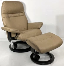 Ekornes Stressless Medium "Sunrise" Sand Leather Swivel Recliner Chair Ottoman