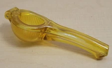 Vintage Manual Citrus Squeezer Yellow Acrylic Lemon Hand Juicer Kitchen Tool