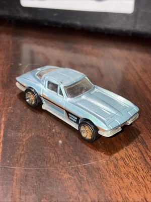 Hot Wheels:   64 Corvette Stingray. Blue . B125