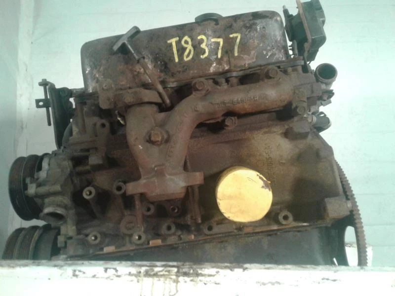 Engine 89 1989 Mercury Sable 3.0L V6 Motor Only 99K Miles - Image 2 of 4