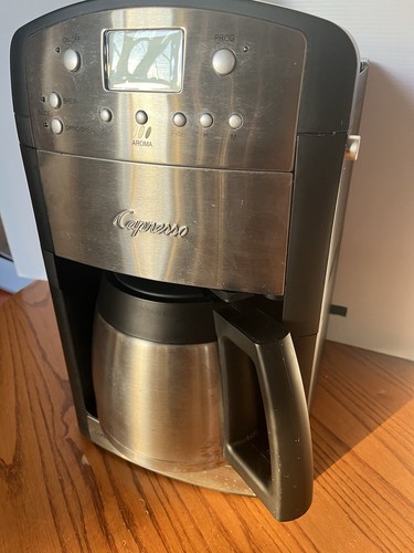 Capresso 465 CoffeeTeam TS 10-Cup Digital Coffeemaker with Conical Burr Grinder - Picture 6 of 17